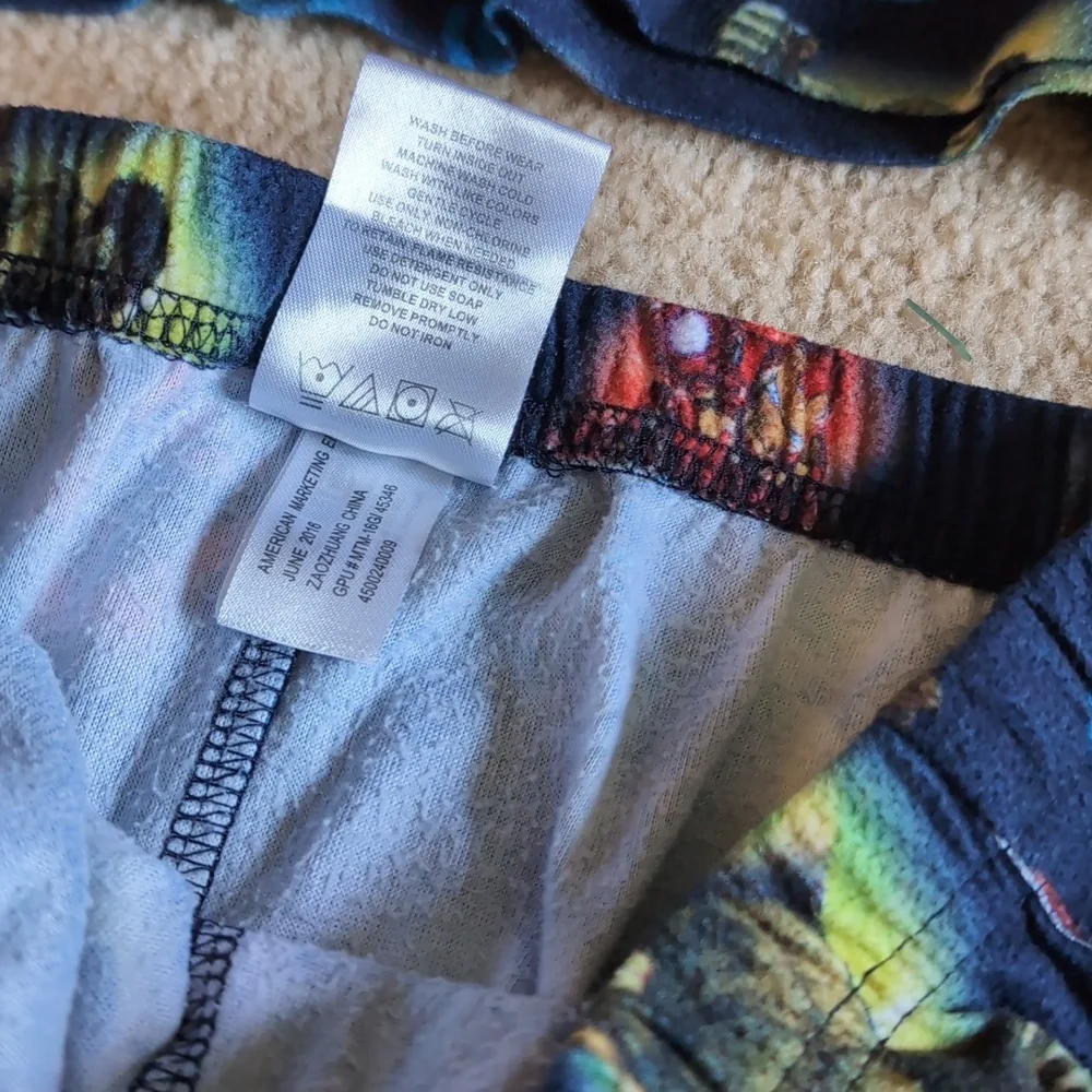 Avengers Marvel kids pajama set size 8 - Picture 8 of 8